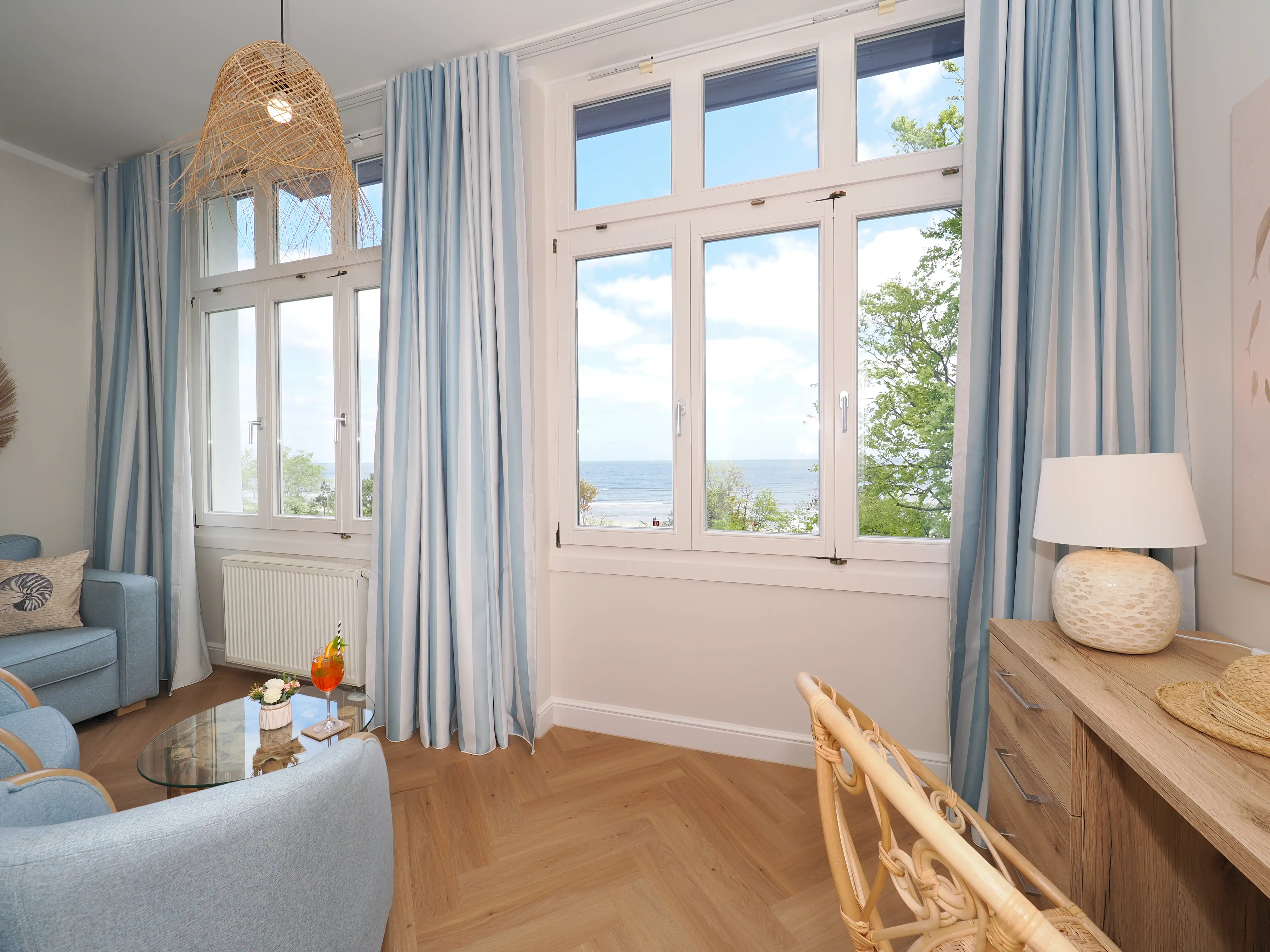 Gemütliche Juniorsuite mit pastellfarbenem Interieur