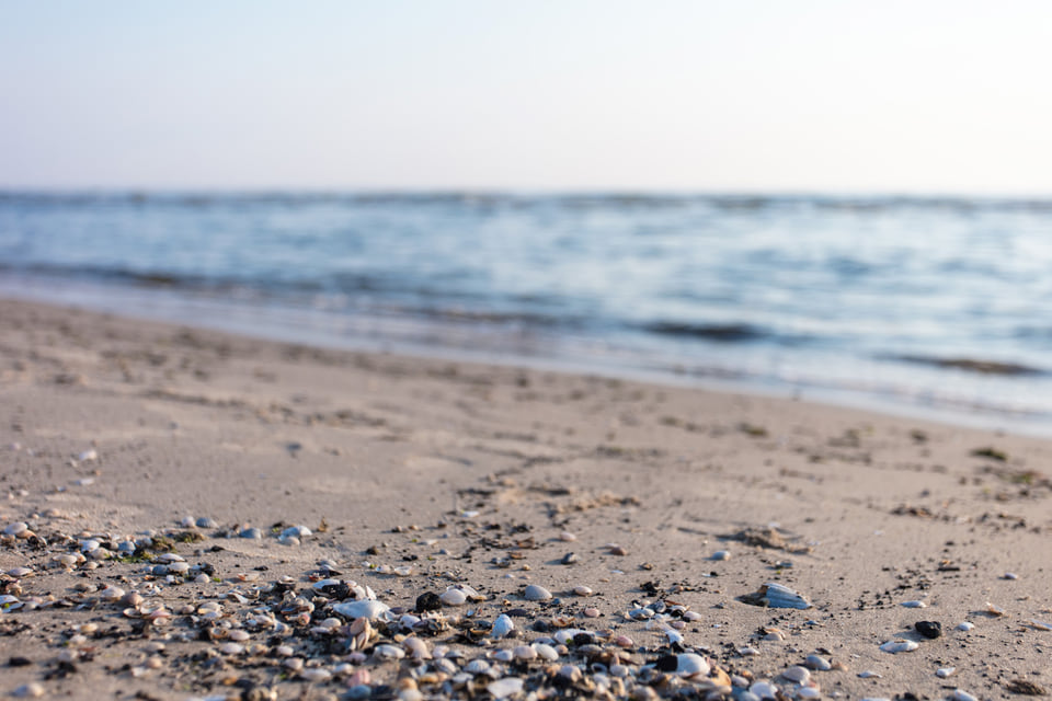 Sand mit Blick aufs offene Meer